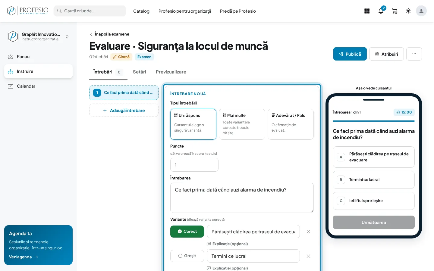 Editorul de întrebare, cu previzualizarea pe telefon
